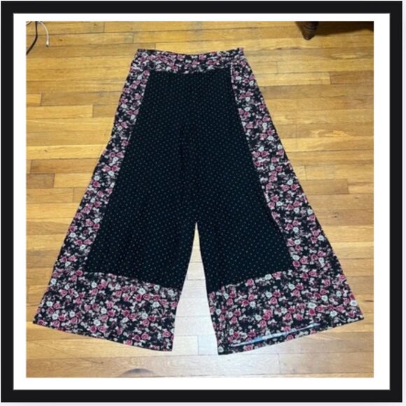 Farm Rio Pants - Picture 3 of 4